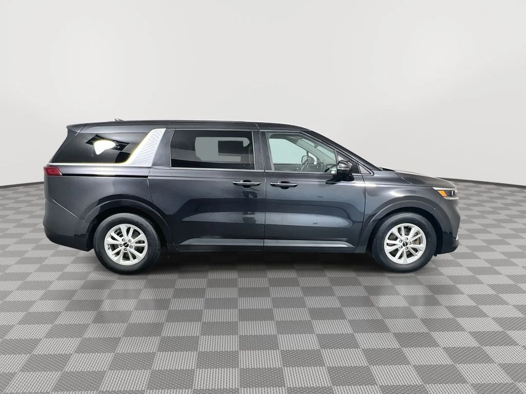 Used 2024 Gray Kia LX image 9