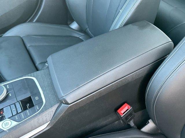 2024 BMW 3 Series 330i - Photo 18