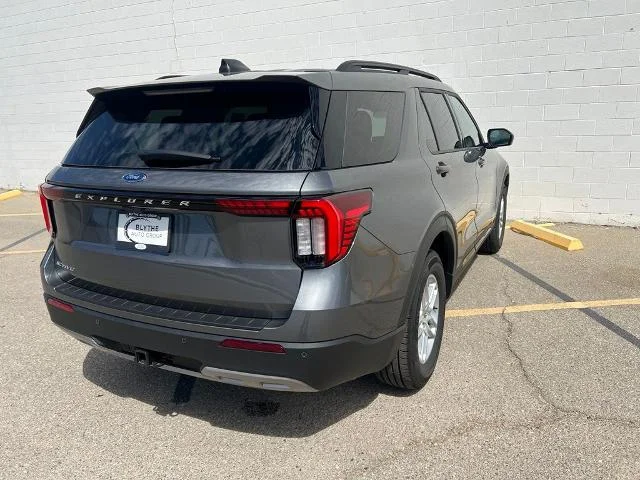 New 2026 Carbonized Gray Metallic Ford Active image 44