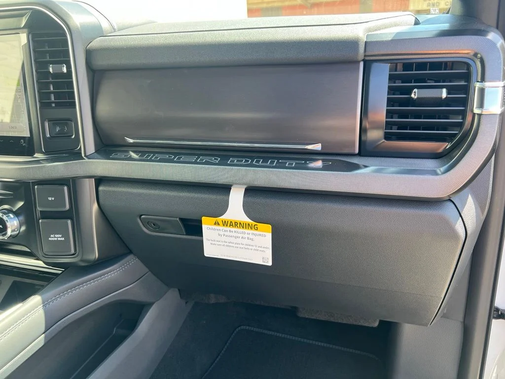 New 2026 Star White Metallic Tri-Coat Ford F-250® Platinum® image 27