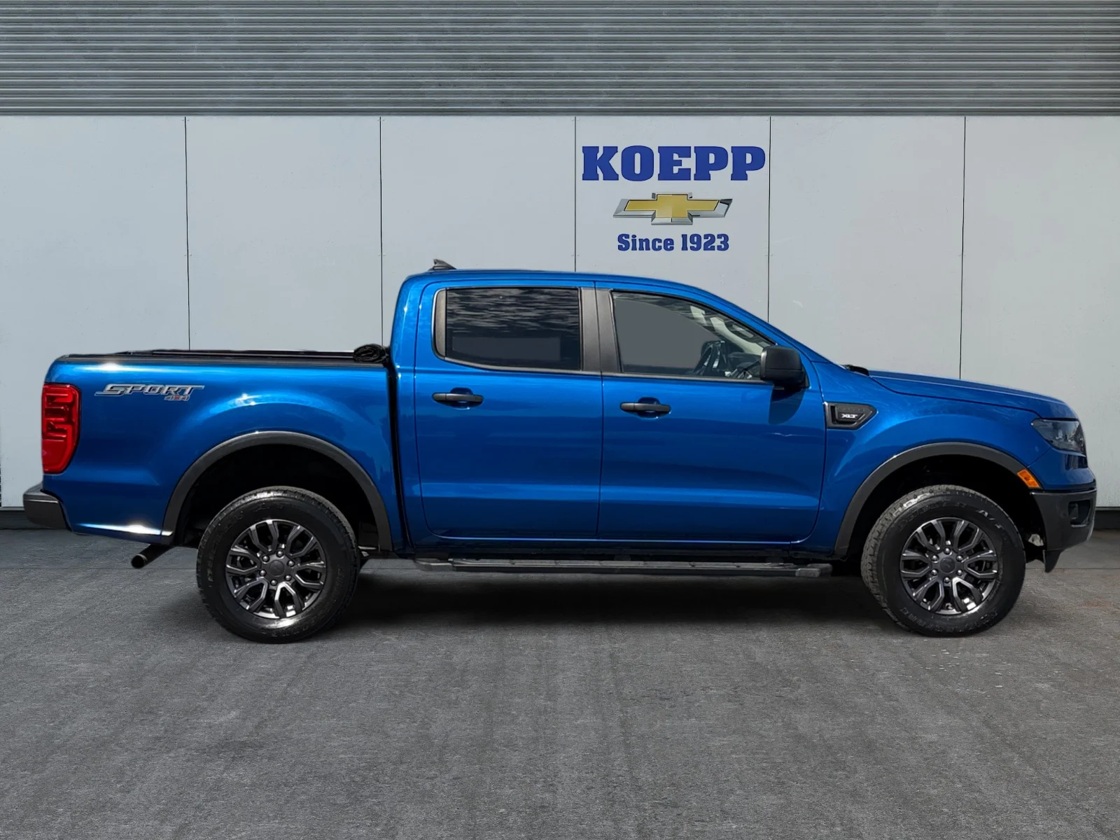 Used 2020 Lightning Blue Metallic Ford XLT image 6