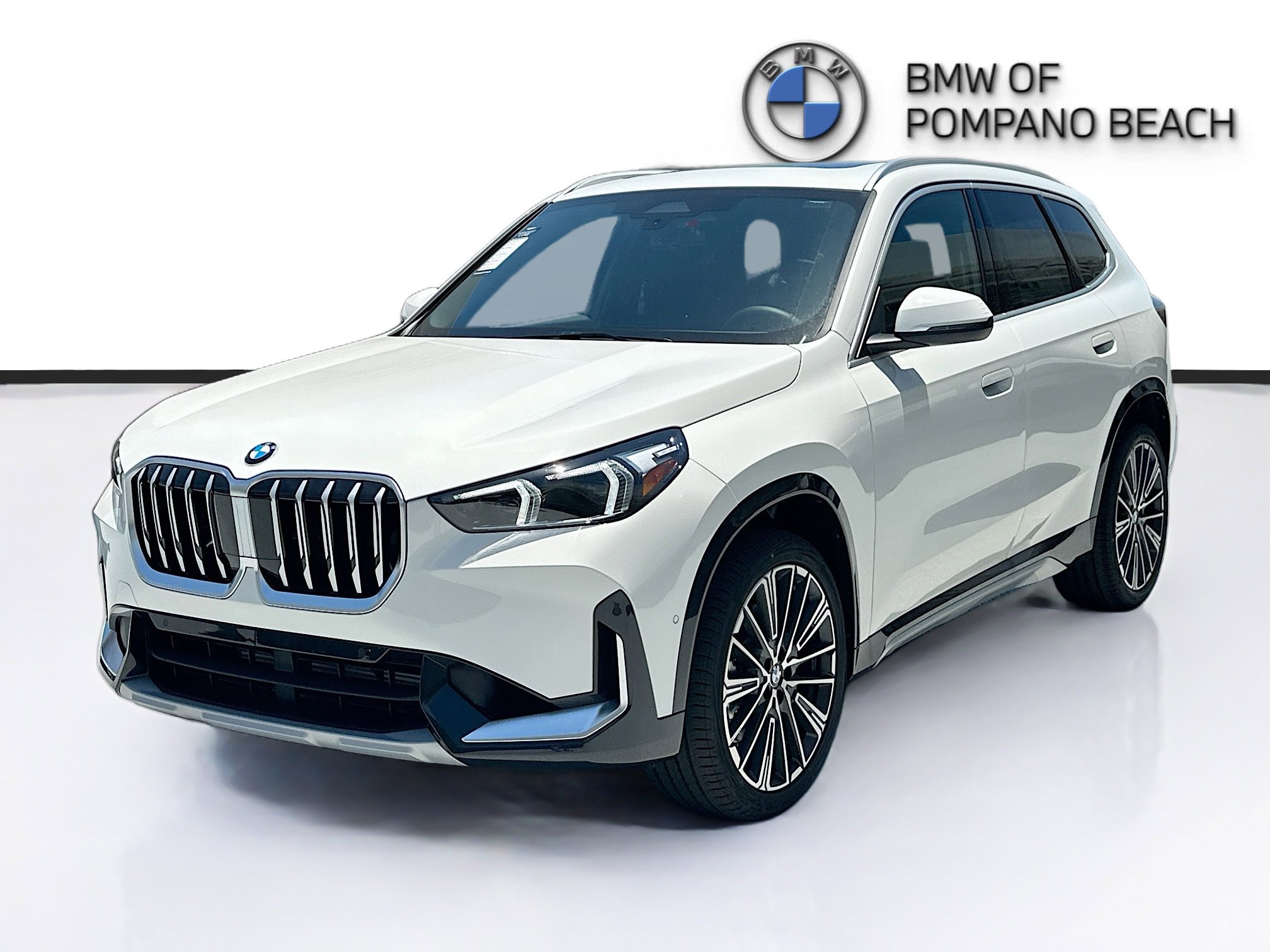 New 2026 Alpine White BMW xDrive28i image 3