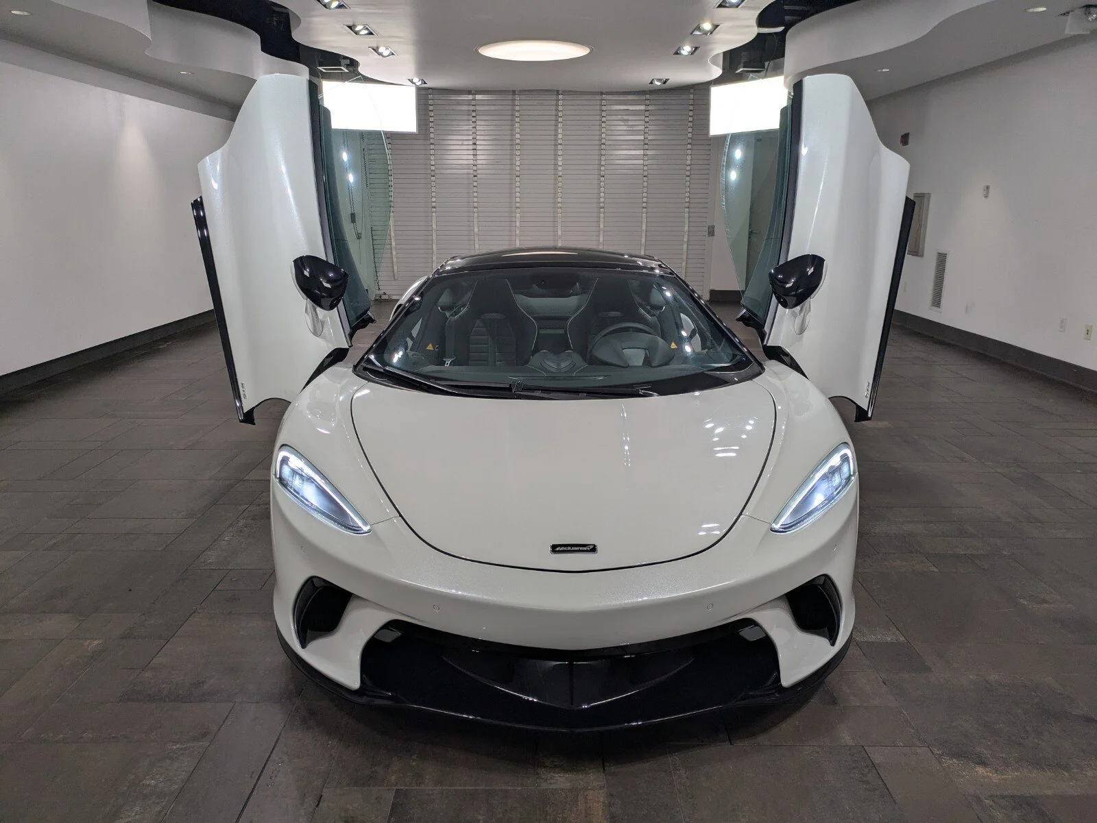 2025 McLaren GTS Base - Photo 23