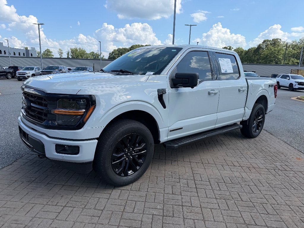 Used 2024 Gray Ford XLT image 3