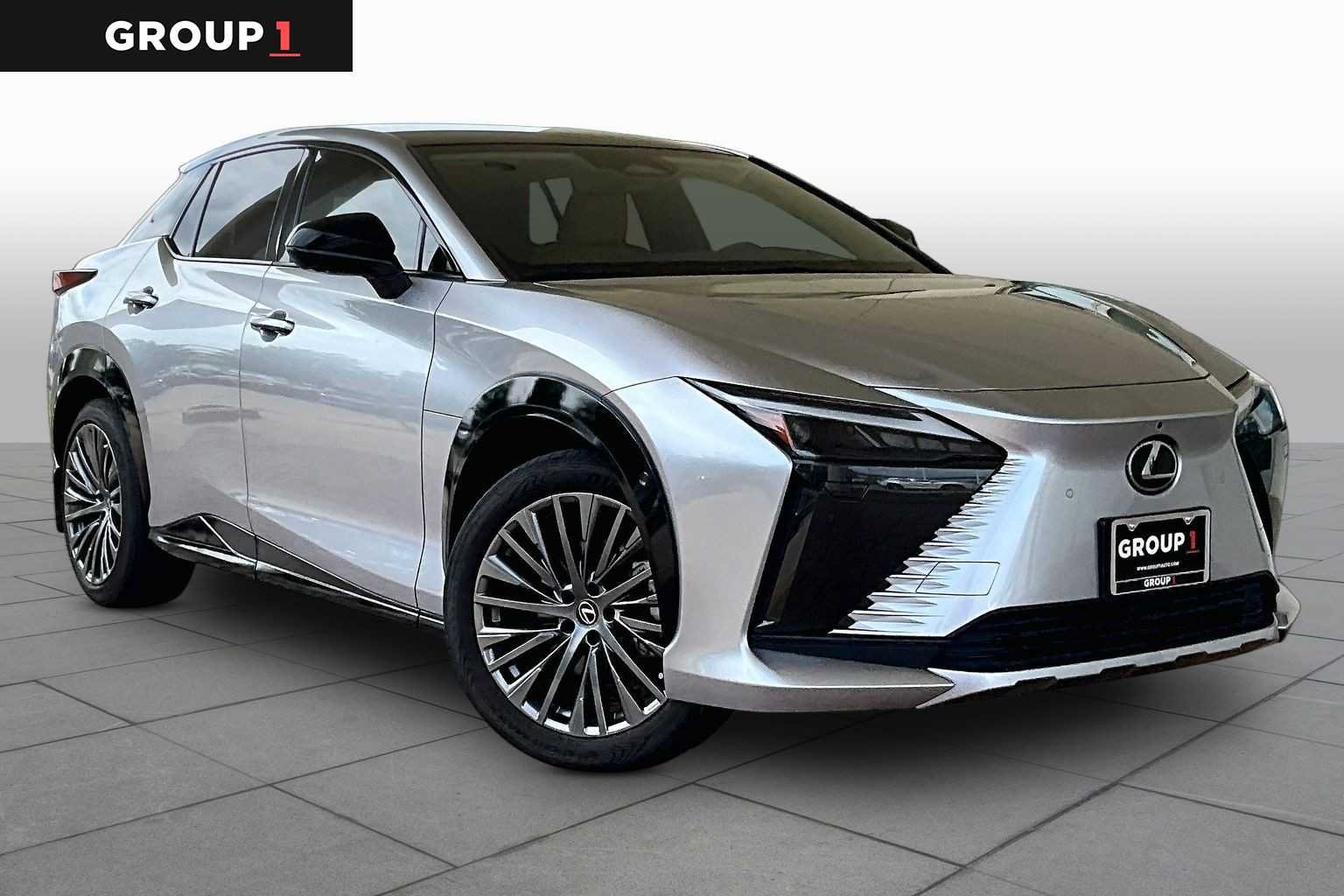Certified Used 2023 Iridium Lexus Luxury image 2