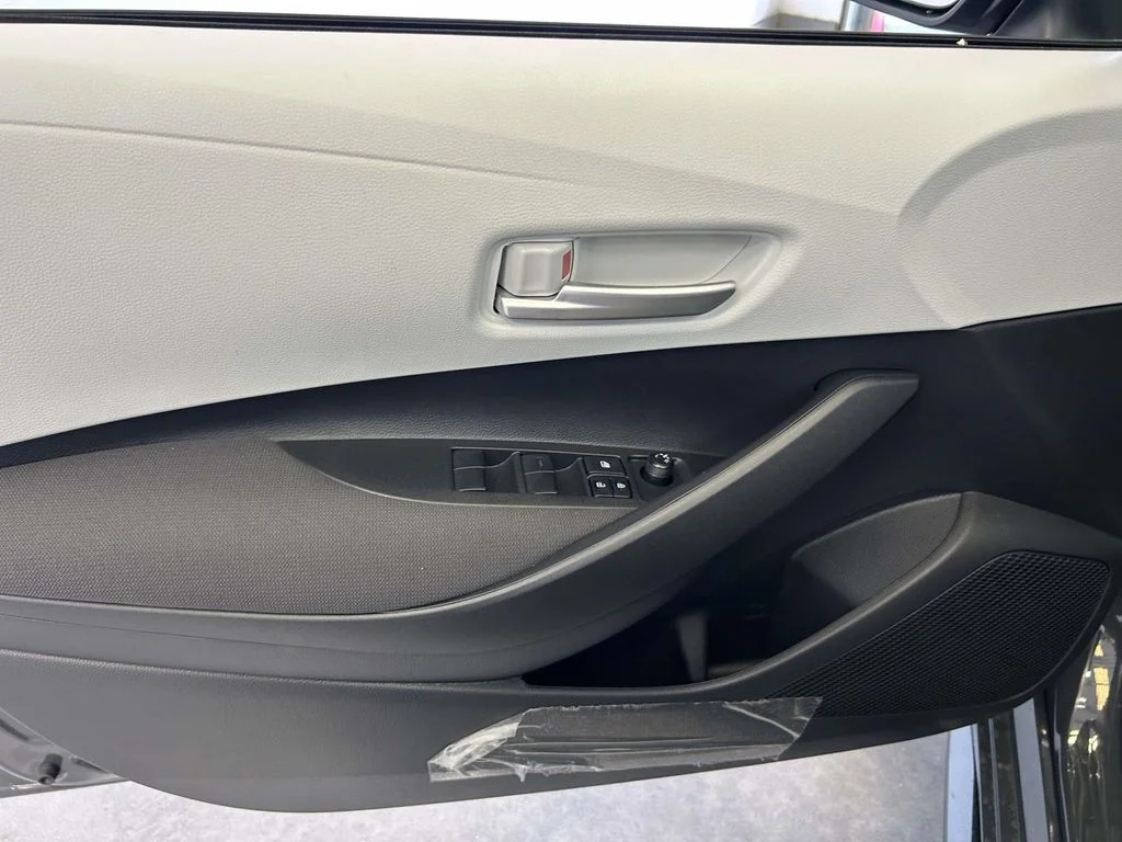 Used 2026  Toyota SE image 16