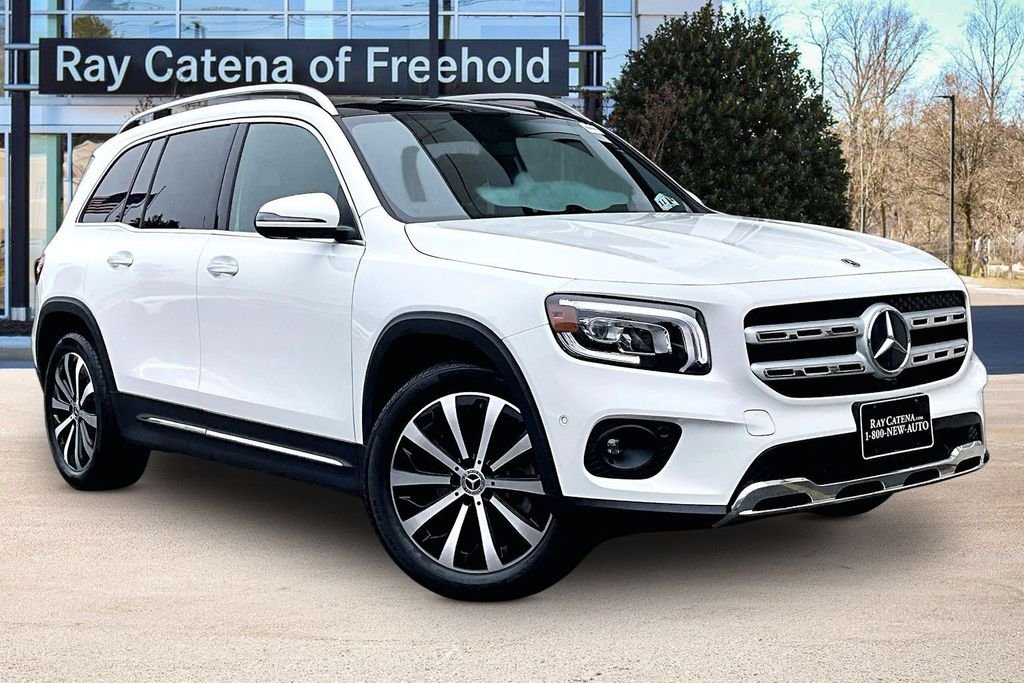 Certified Used 2023 White Mercedes-Benz GLB 250 image 11