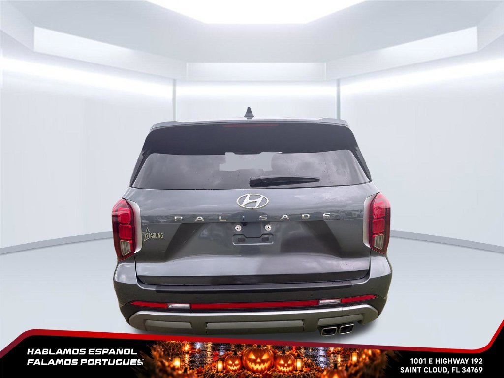 Used 2025 Gray Hyundai SEL Premium image 4