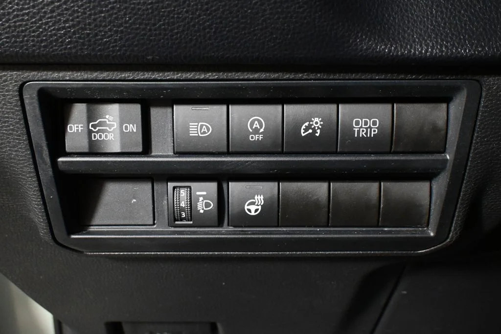 Used 2023  Toyota SR5 image 26