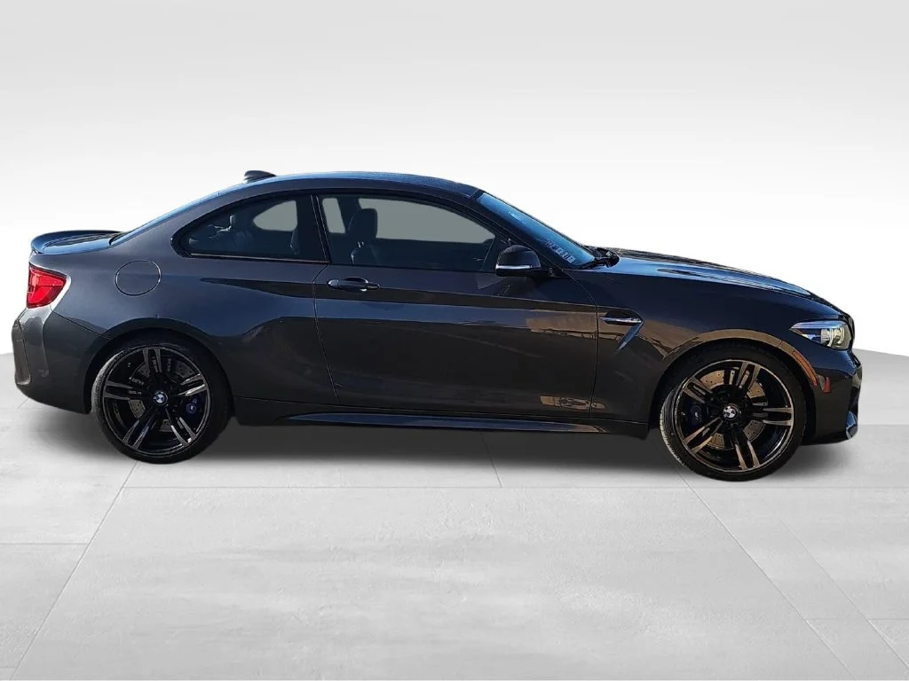 Used 2018 Gray BMW Base image 2