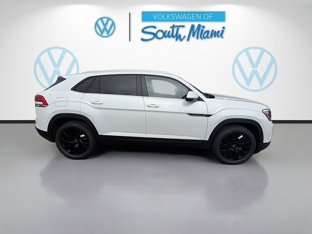 New 2026 Opal White Pearl Volkswagen 2.0T SE W/TECHNOLOGY image 8