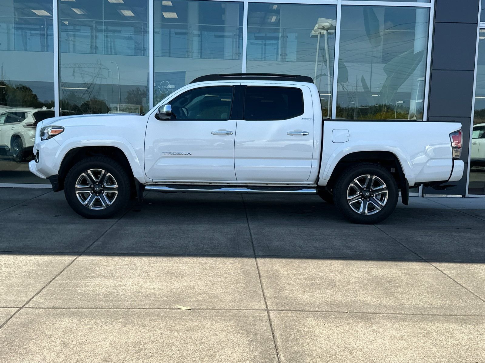 Used 2017 Super White Toyota Limited image 5