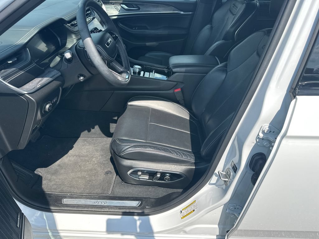 2023 Jeep Grand Cherokee Overland - Photo 9