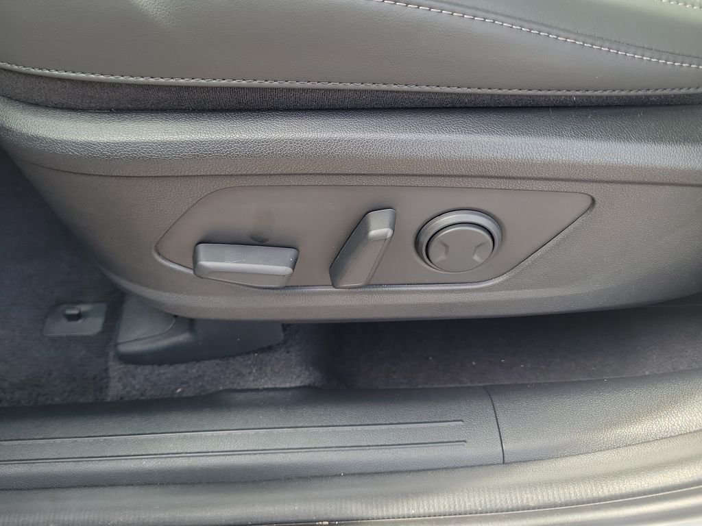New 2026 White Kia S image 23