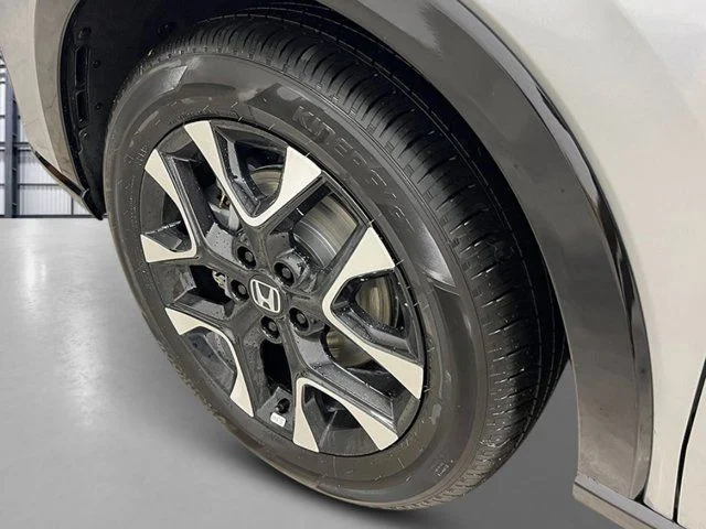 New 2027 Solar Silver Metallic Honda EX-L image 10