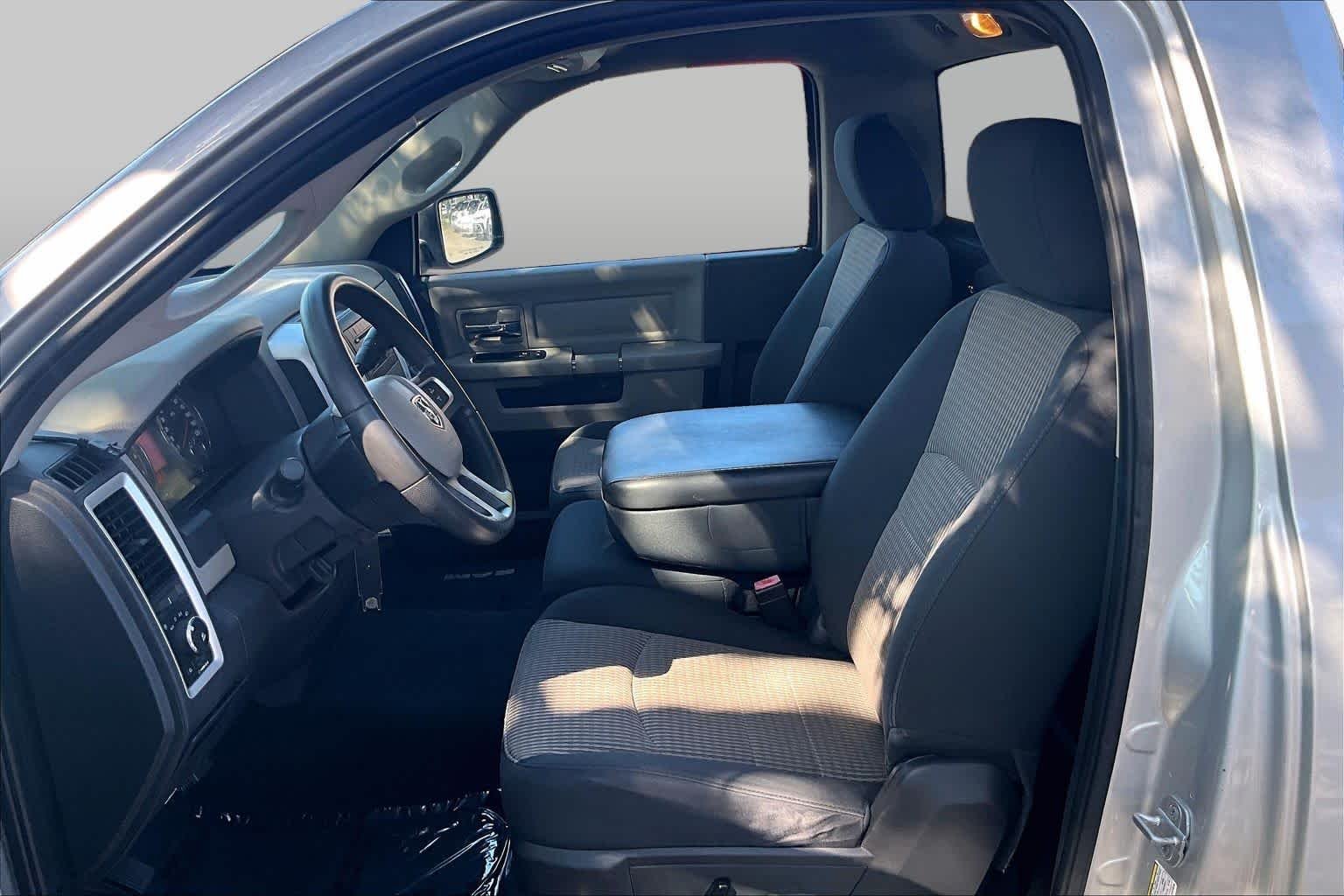 Used 2011 Bright Silver Metallic Ram SLT image 8