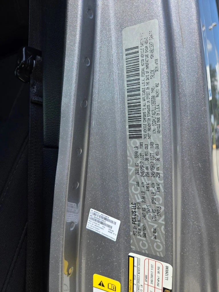 Used 2020 Silver Jeep Sport image 29