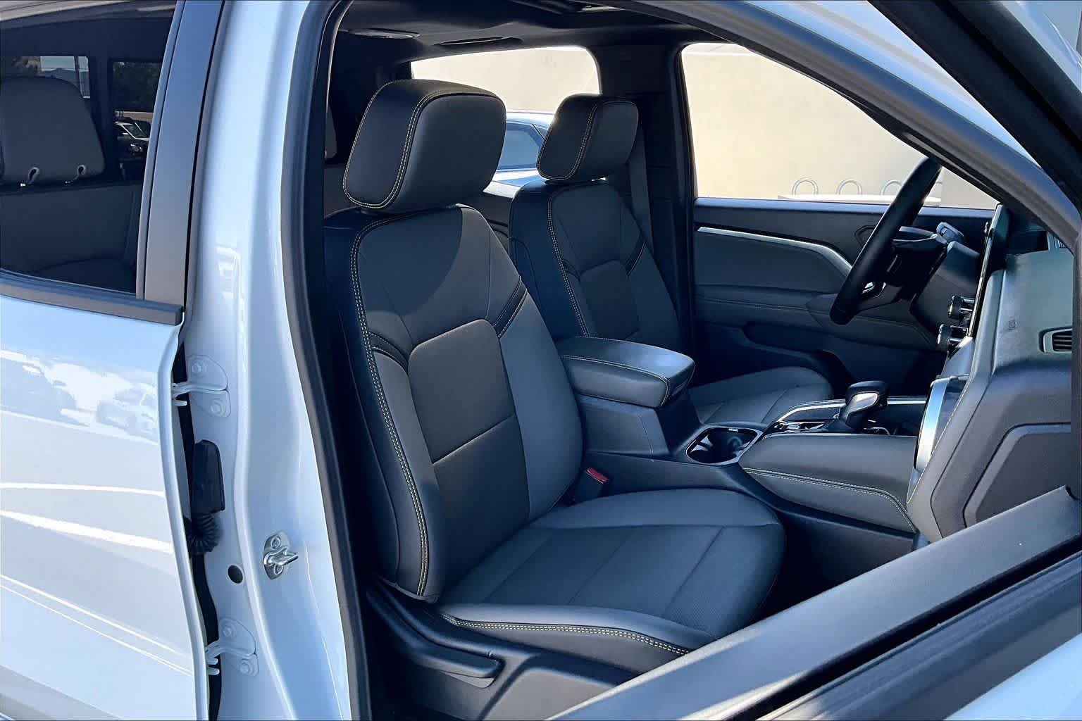 2025 Chevrolet Colorado ZR2 - Photo 9