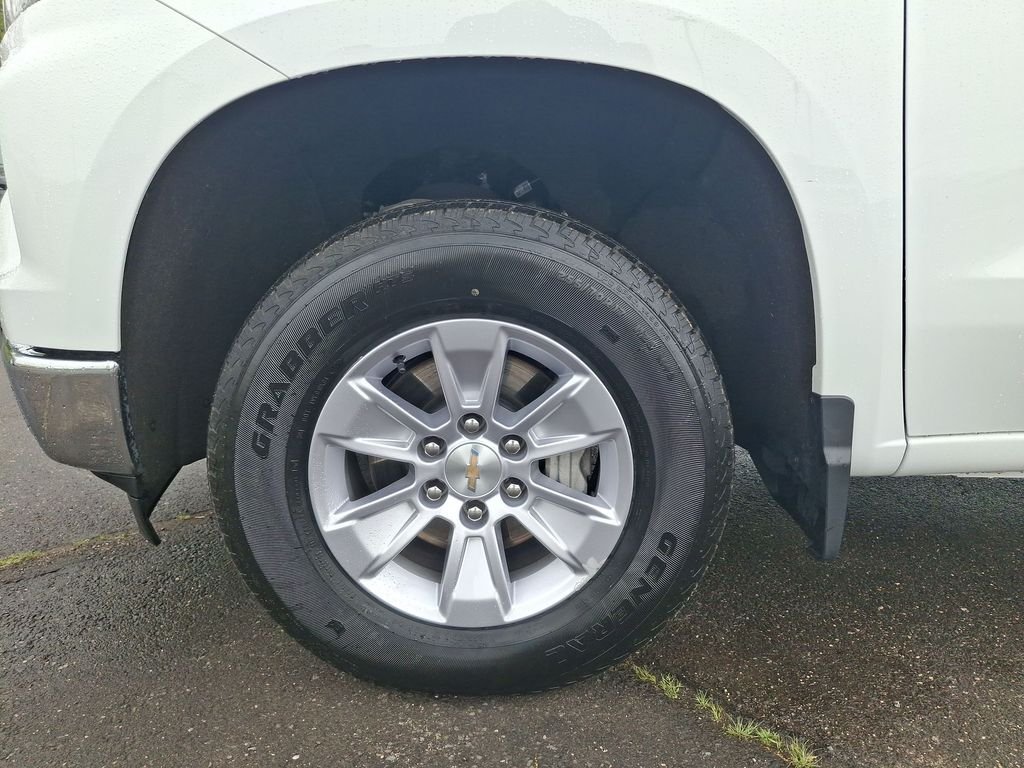 Used 2026 White Chevrolet LT image 18