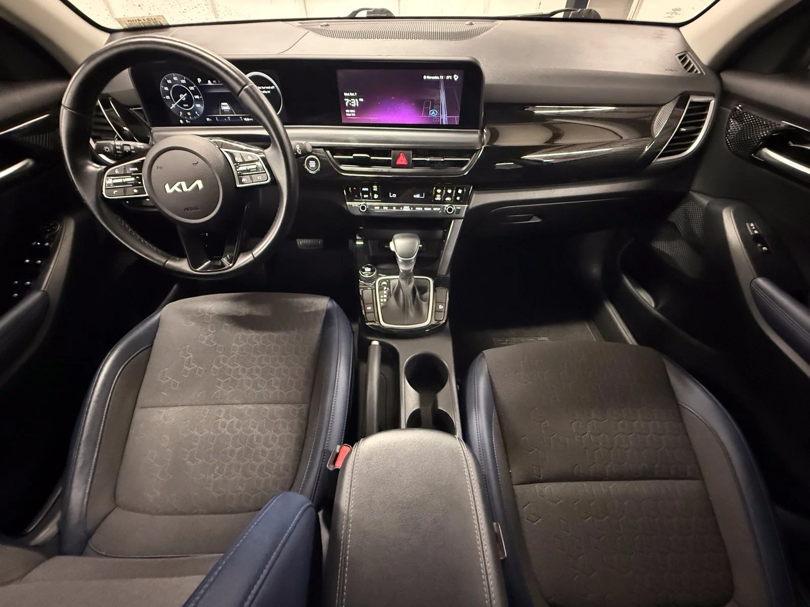 Used 2024 Black Kia S image 15