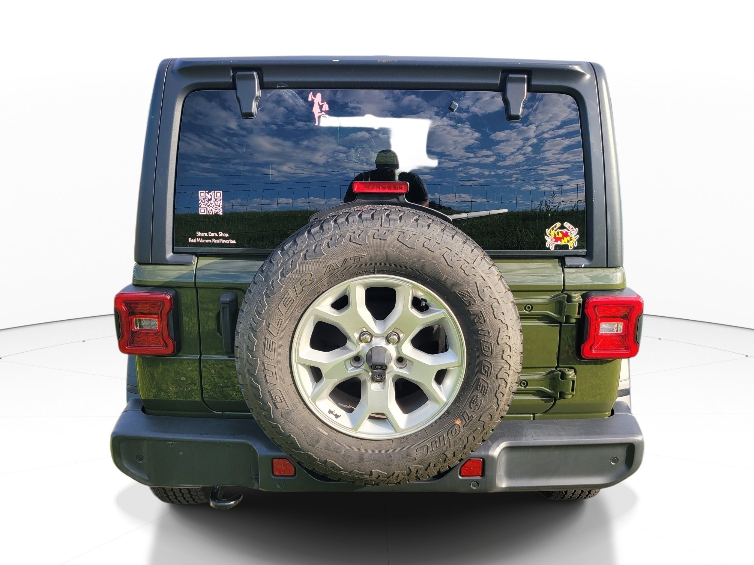 Used 2021 Sarge Green Clearcoat Jeep Unlimited Islander image 5