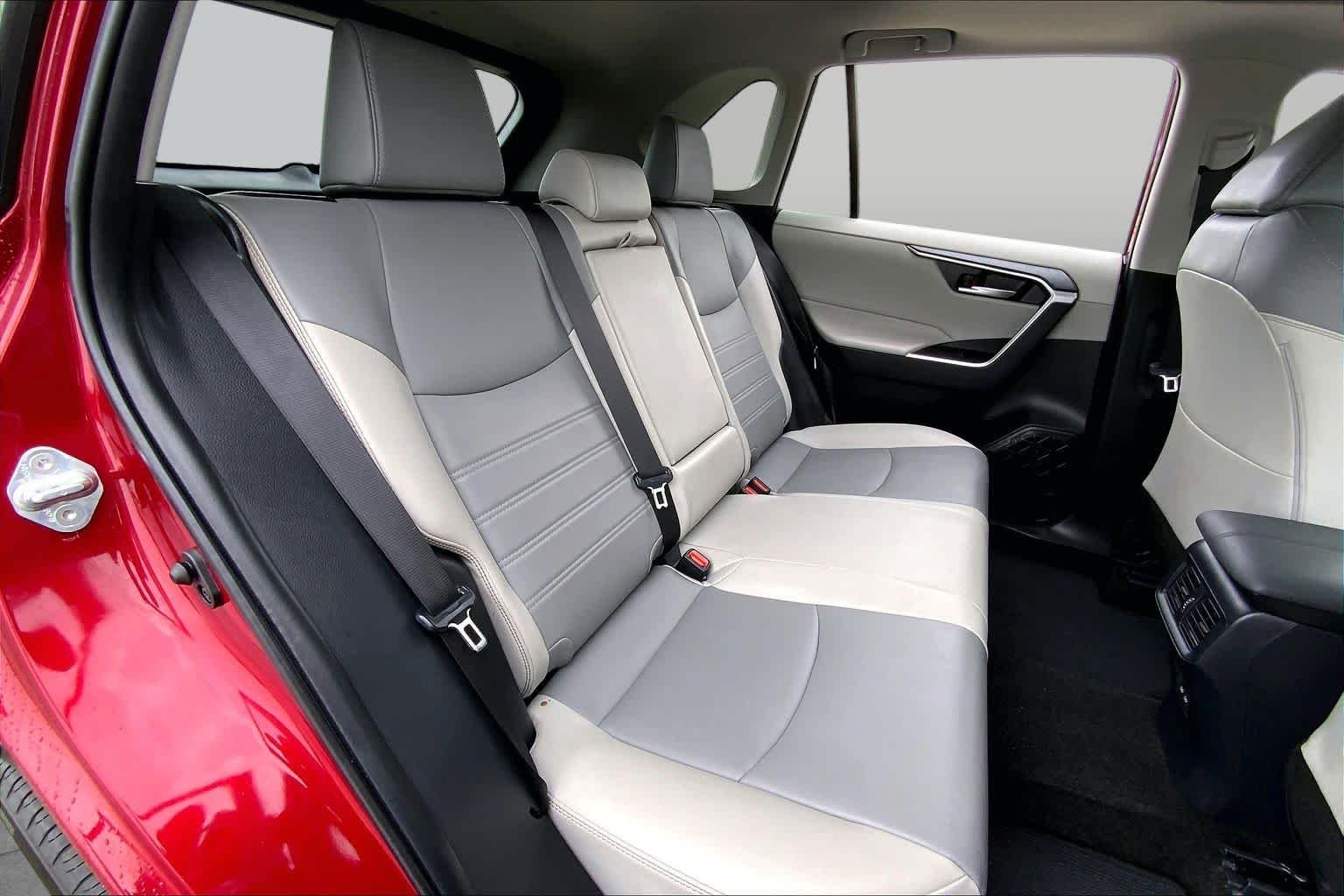 Used 2024 Ruby Flare Pearl Toyota XLE Premium image 19
