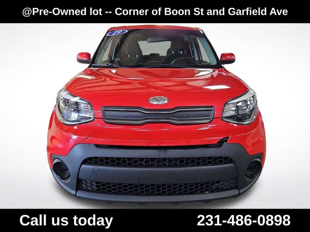 Used 2019 Red Kia Base image 8
