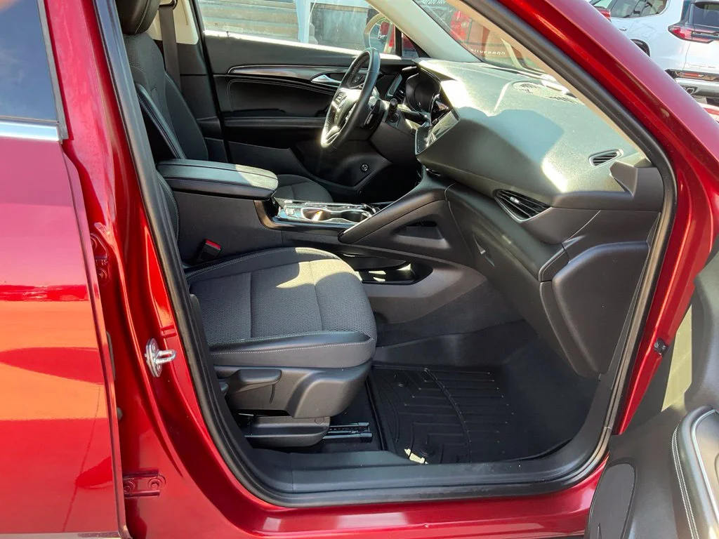 Used 2022 Red Buick Preferred image 29