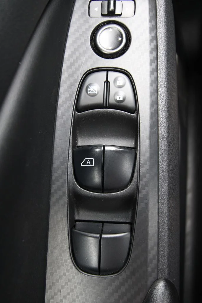 Used 2024 Silver Nissan 2.5 S image 22