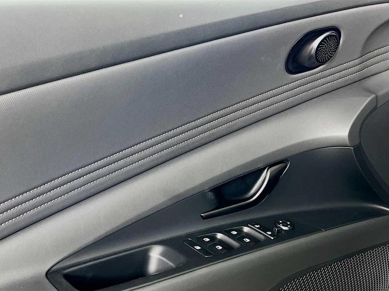2026 Hyundai Elantra — photo 16