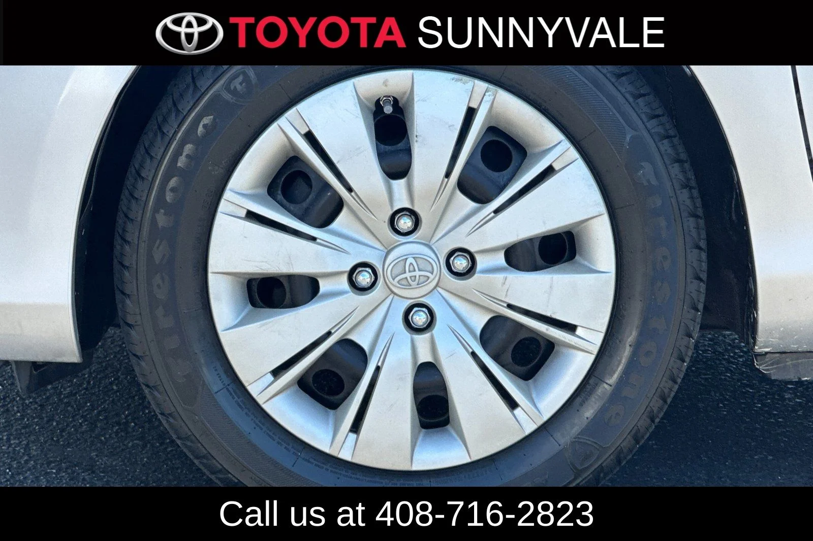 Used 2014 Silver Toyota L image 12