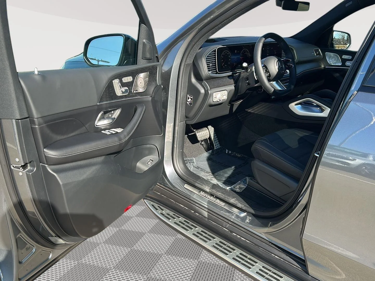 New 2026 Selenite Grey Metallic Mercedes-Benz GLS 580 image 11