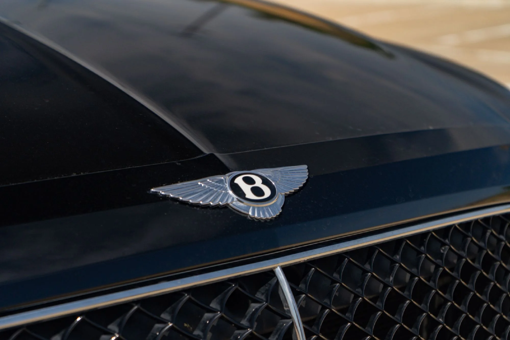 Used 2019 Black Bentley V8 image 4