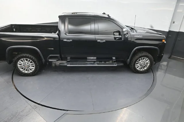Used 2020 Black Chevrolet High Country image 30