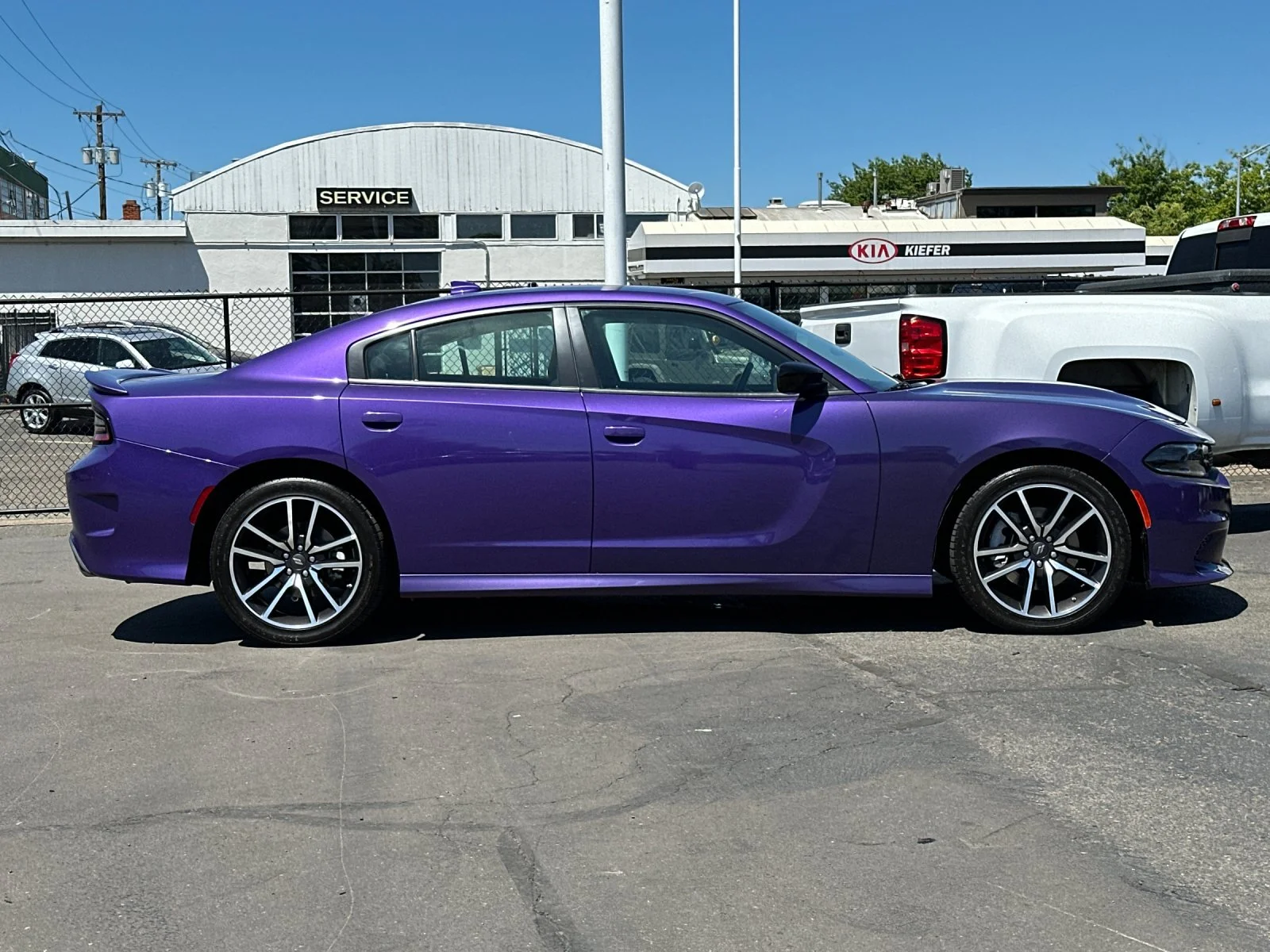 Used 2023 Plum Crazy Pearlcoat Dodge R/T image 57