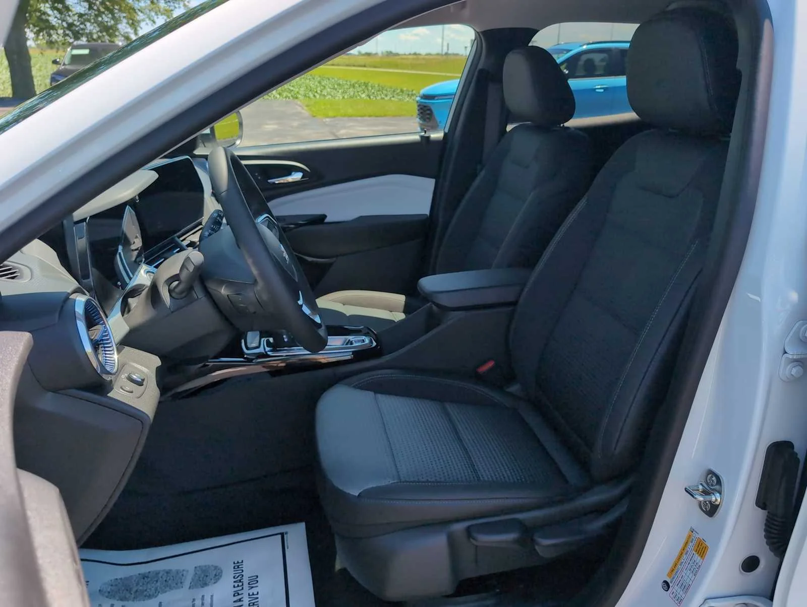 2026 Chevrolet Trax LT - Photo 18