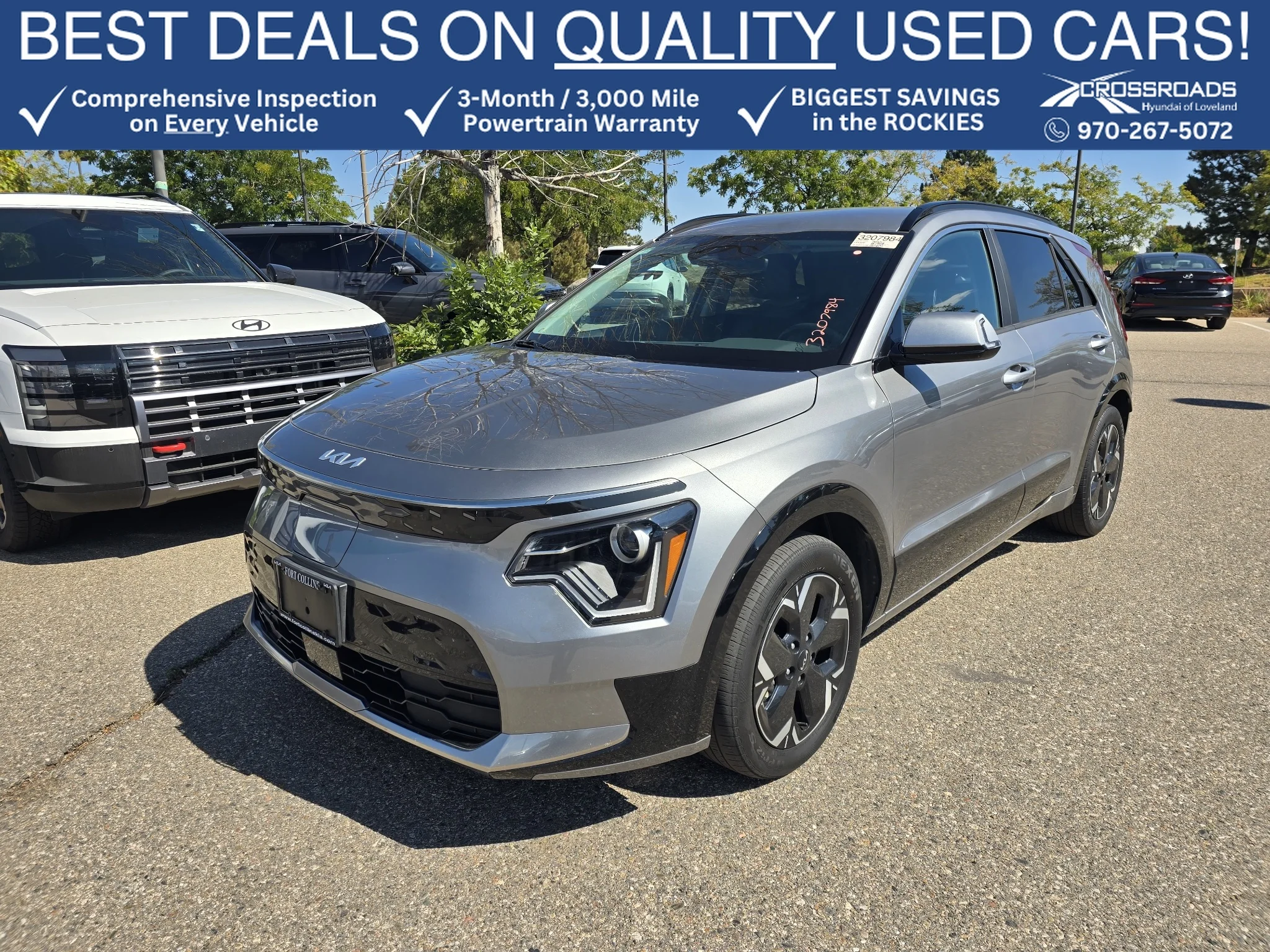 Used 2024 Steel Gray Kia Wind image 1