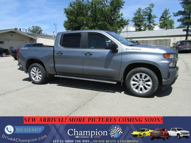 Used 2019 SATIN STEEL METALLIC Chevrolet Custom image 3