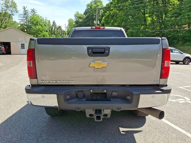 Used 2013 Gray Chevrolet LTZ image 7