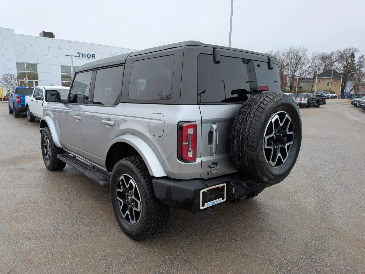 Used 2021 Silver Ford Outer Banks image 8