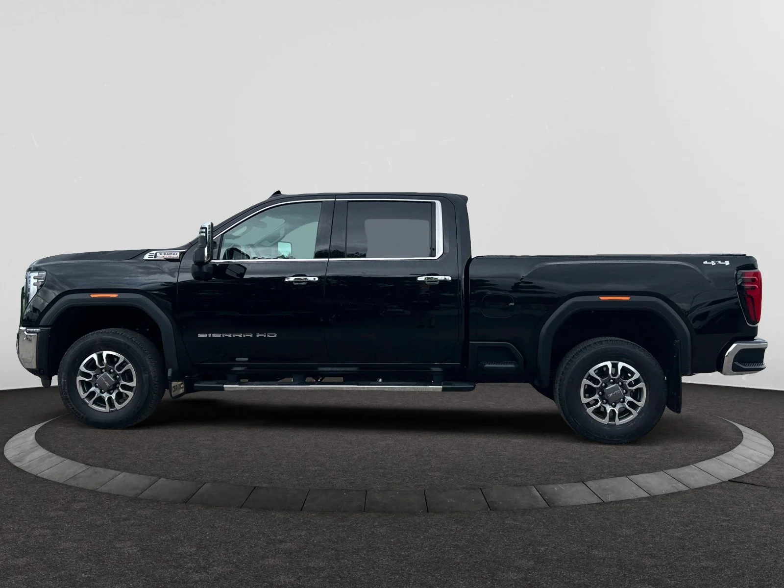 Used 2025 Onyx Black GMC SLT Crew 6.6L DIESEL Leather Sunroof 4x4 image 2