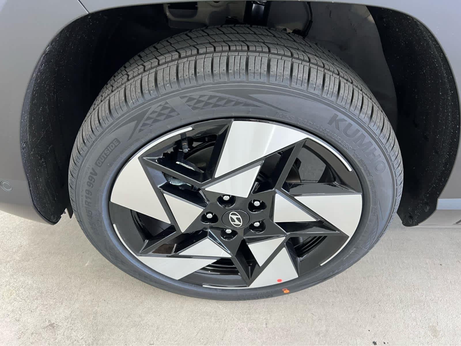 New 2026 Ecotronic Gray Pearl Hyundai Limited AWD image 7
