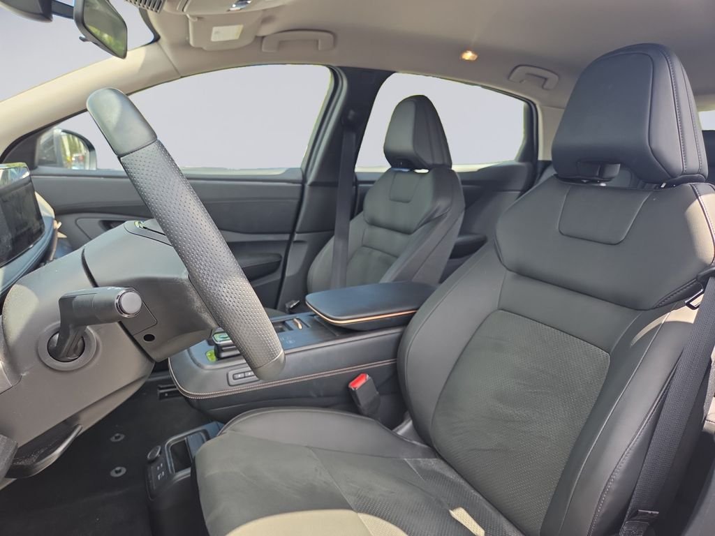 Used 2024 Gray Nissan ENGAGE image 17