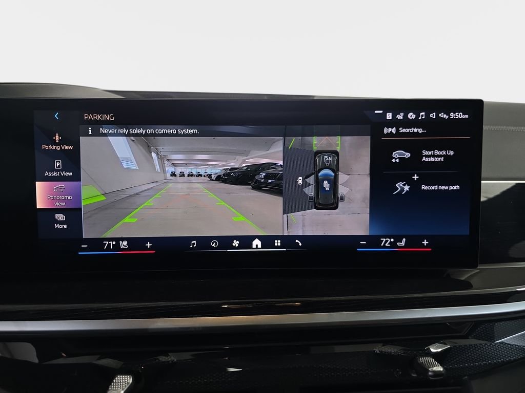 New 2026 Manhattan Green Metallic BMW sDrive40i image 17