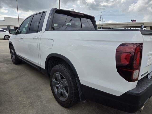 Used 2025 Platinum White Pearl Honda TrailSport image 5
