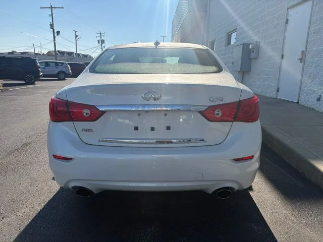 Used 2017  INFINITI 3.0t Premium image 3