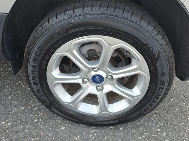 Used 2018 Silver Metallic Ford SE image 25