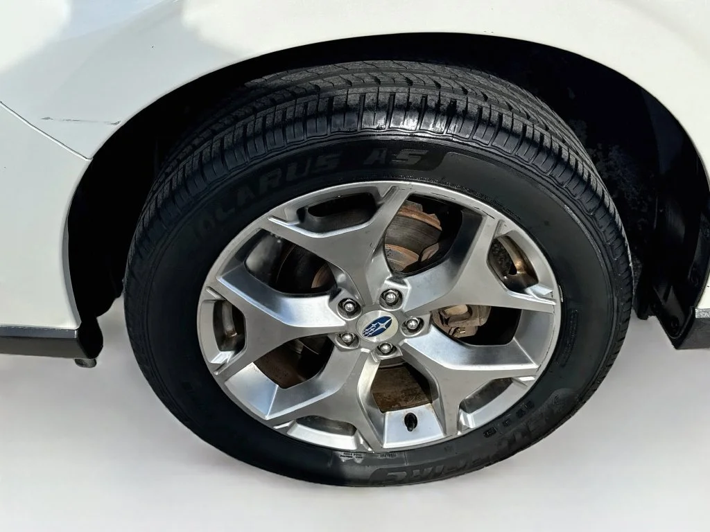 Used 2017 White Subaru 2.5i Touring image 41