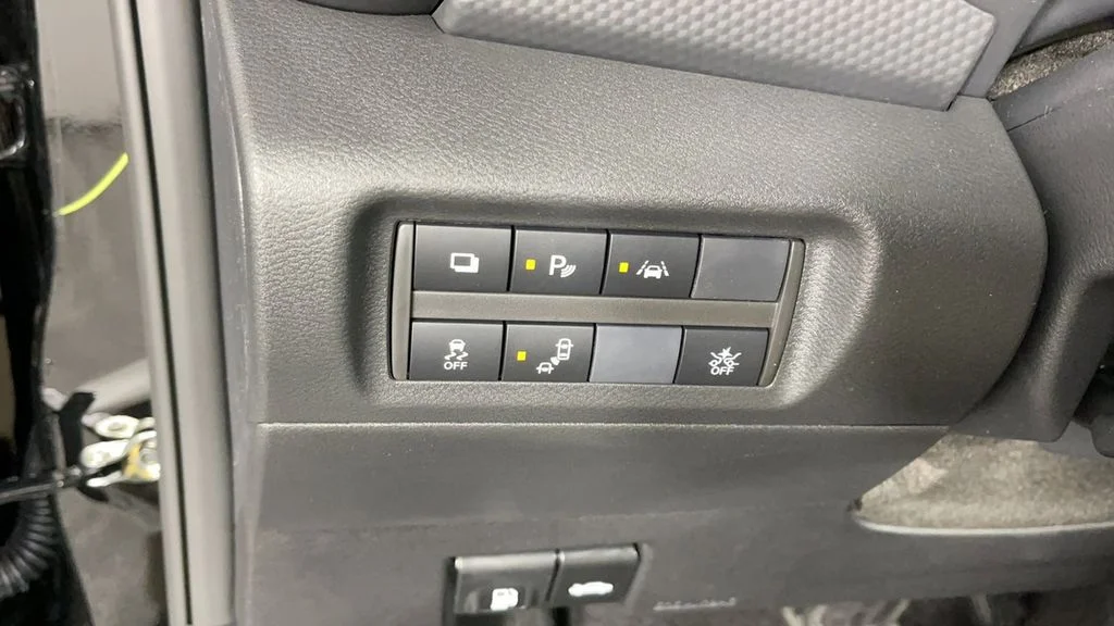 2025 Nissan KICKS PLAY Base - Photo 28