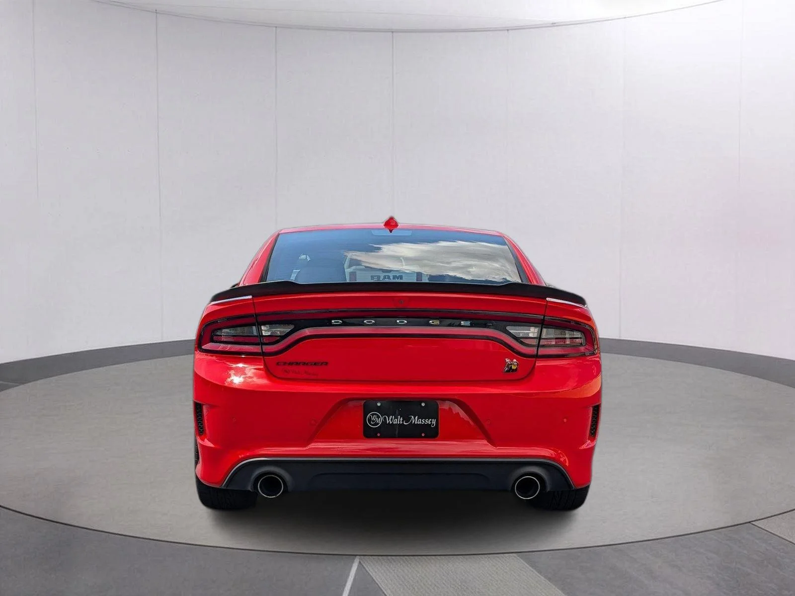 Used 2023 Go Mango Dodge Scat Pack image 4
